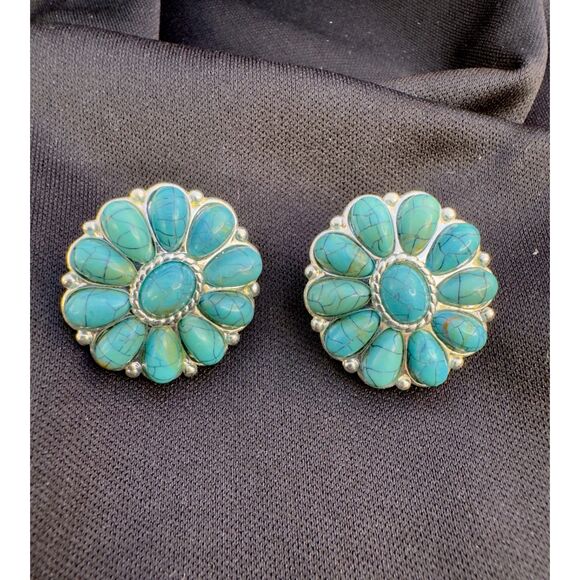 Vintage Avon Blue Howlite Earrings - Picture 2 of 6